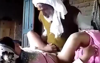 Baba passionately takes the curvy village aunty in a hidden-camera encounter.