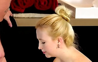 Fingerblasted masseuse torn up