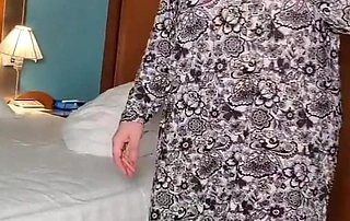 Sexy Arab Housewife