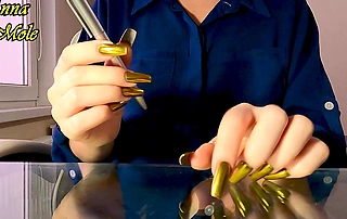 Tapping Nails Golden Nails