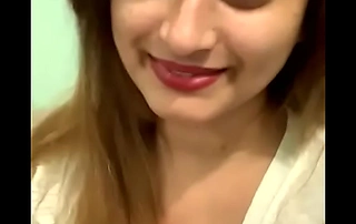 Hot Boobs Girlfriend Exposing Big Knockers Cleave in the matter of Kindred